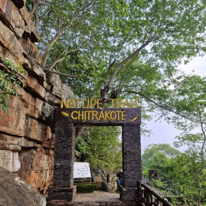 Chitrakoot with Kashi and Prayagraj